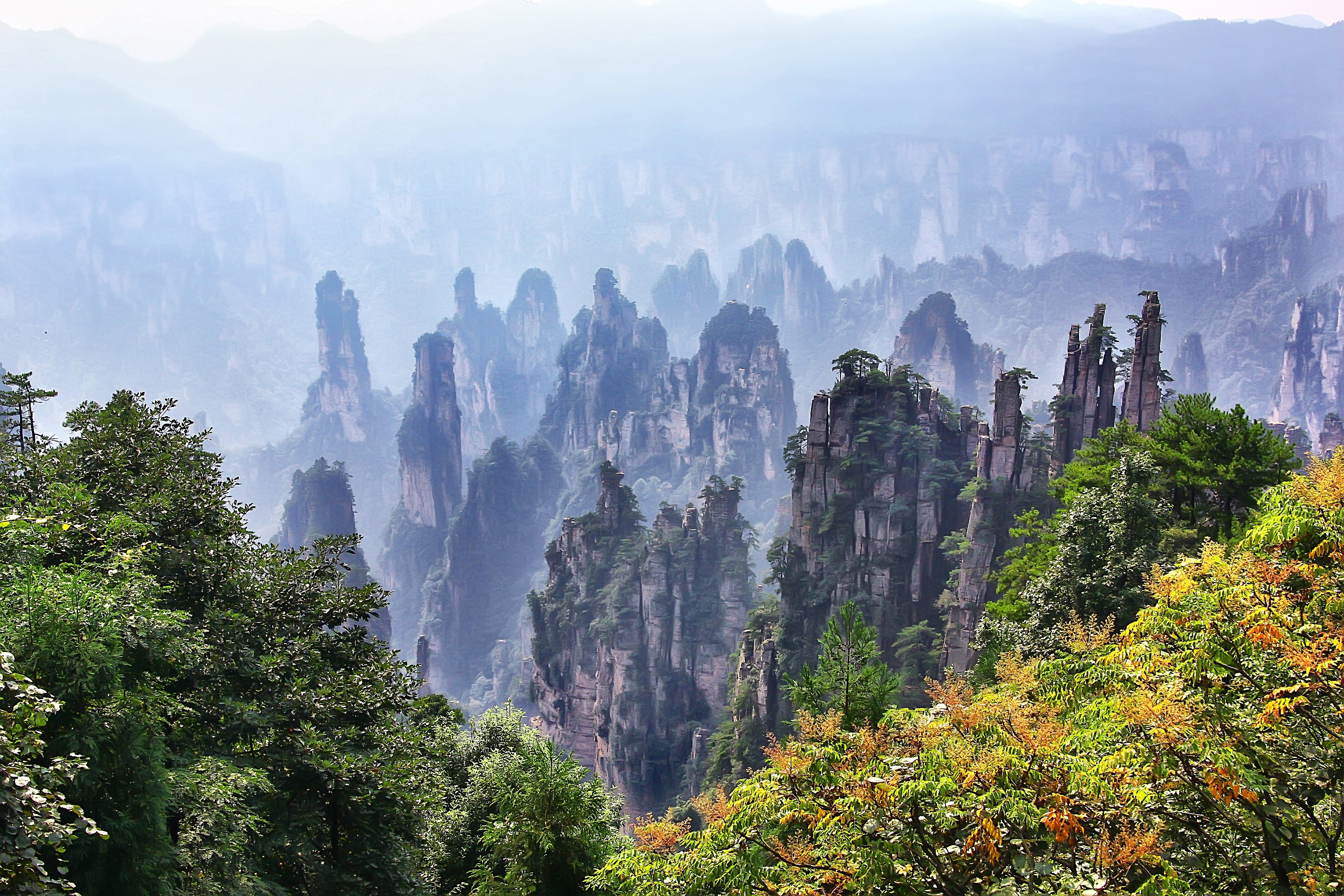 Retro-Futuristic China Chongqing Zhangjiaje galeri 3